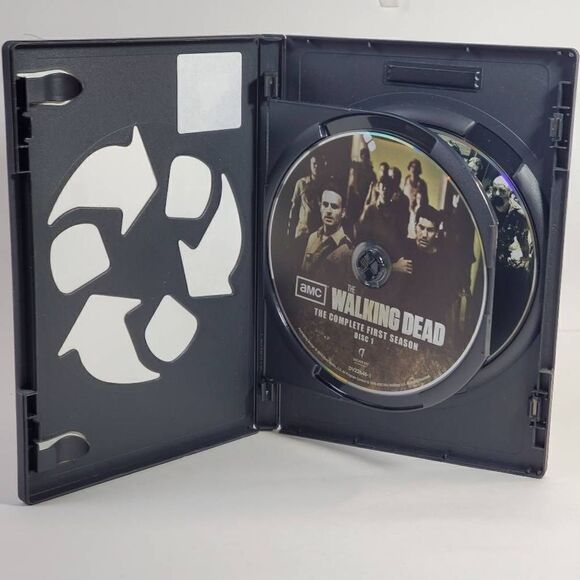 The Walking Dead (TV Series) 1st Season [DVD] - Picture 2 of 5